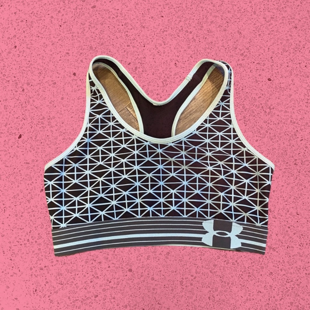 Under Armour Sports Bra Size M